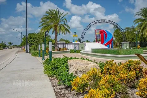 4051 N Dixie Highway Oakland Park FL 33334