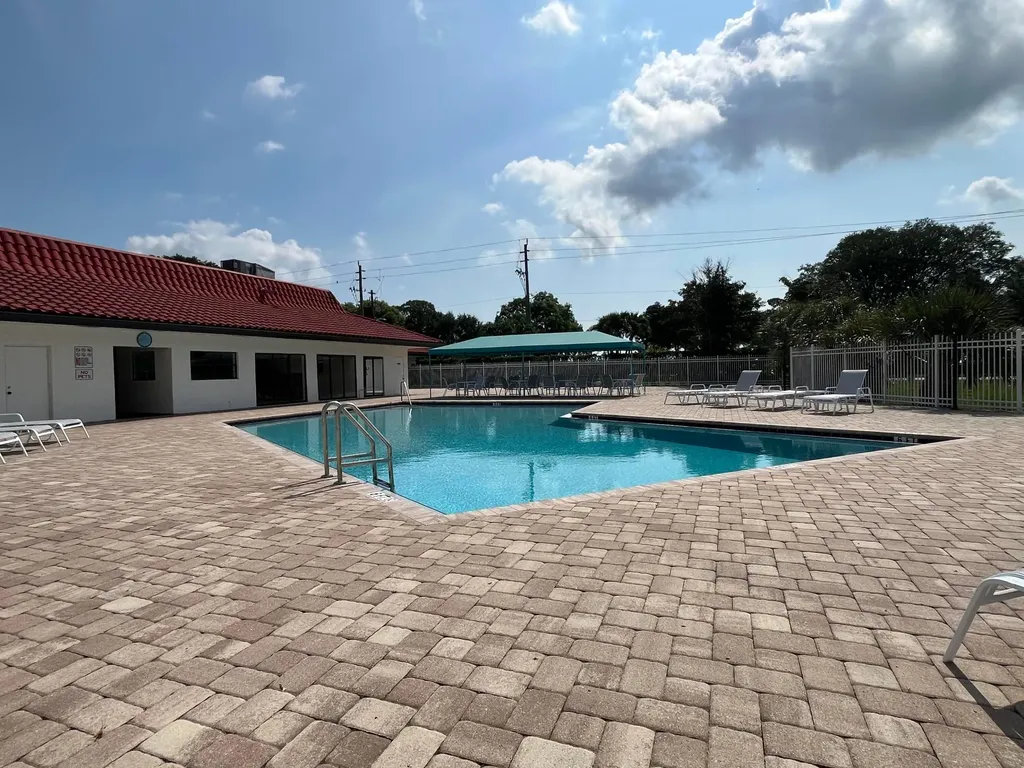 2500 Fiore Way Delray Beach FL 33445