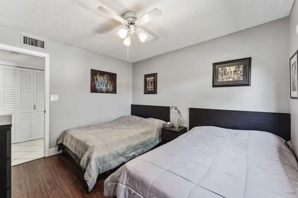 15301 Pembridge Avenue Delray Beach FL 33484