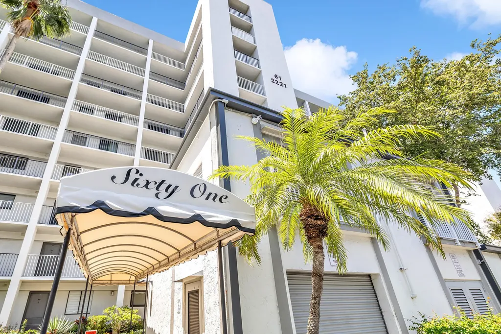 2221 Cypress Island Drive Pompano Beach FL 33069