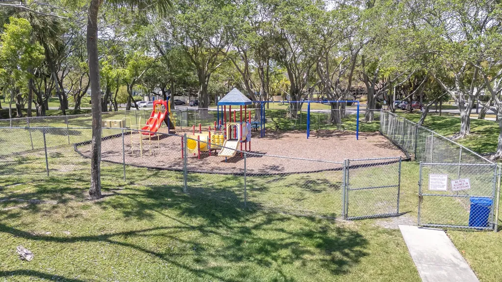 2221 Cypress Island Drive Pompano Beach FL 33069