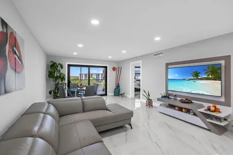 2221 Cypress Island Drive Pompano Beach FL 33069