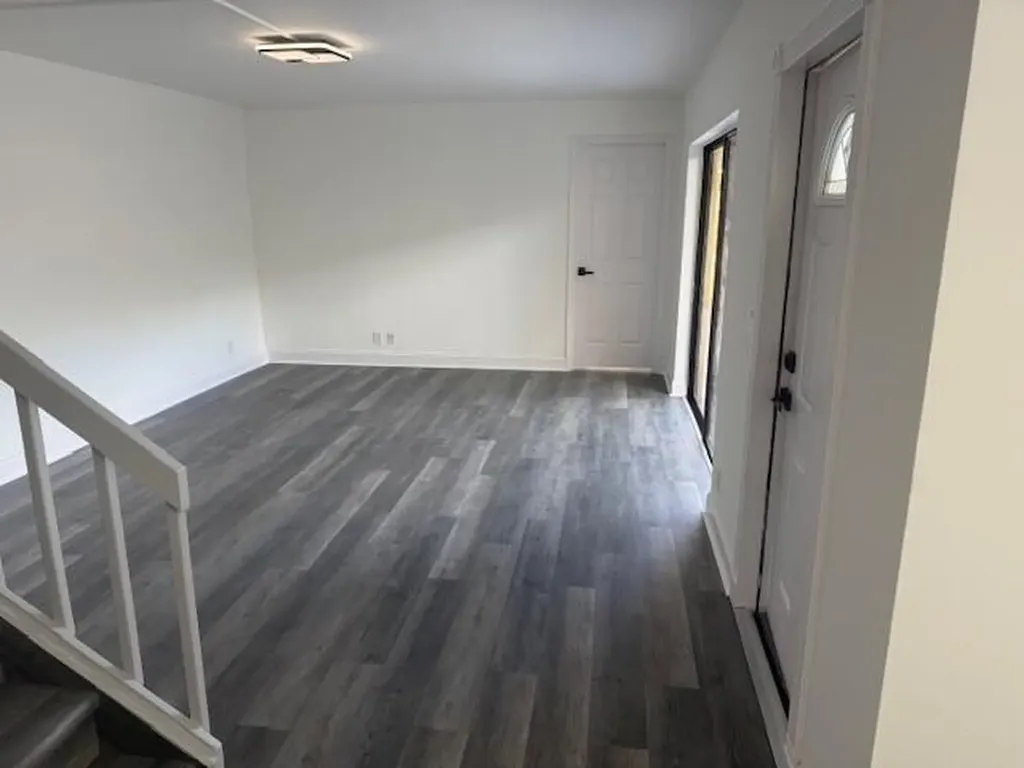 724 Springdale Circle Palm Springs FL 33461