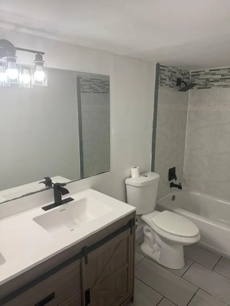 724 Springdale Circle Palm Springs FL 33461