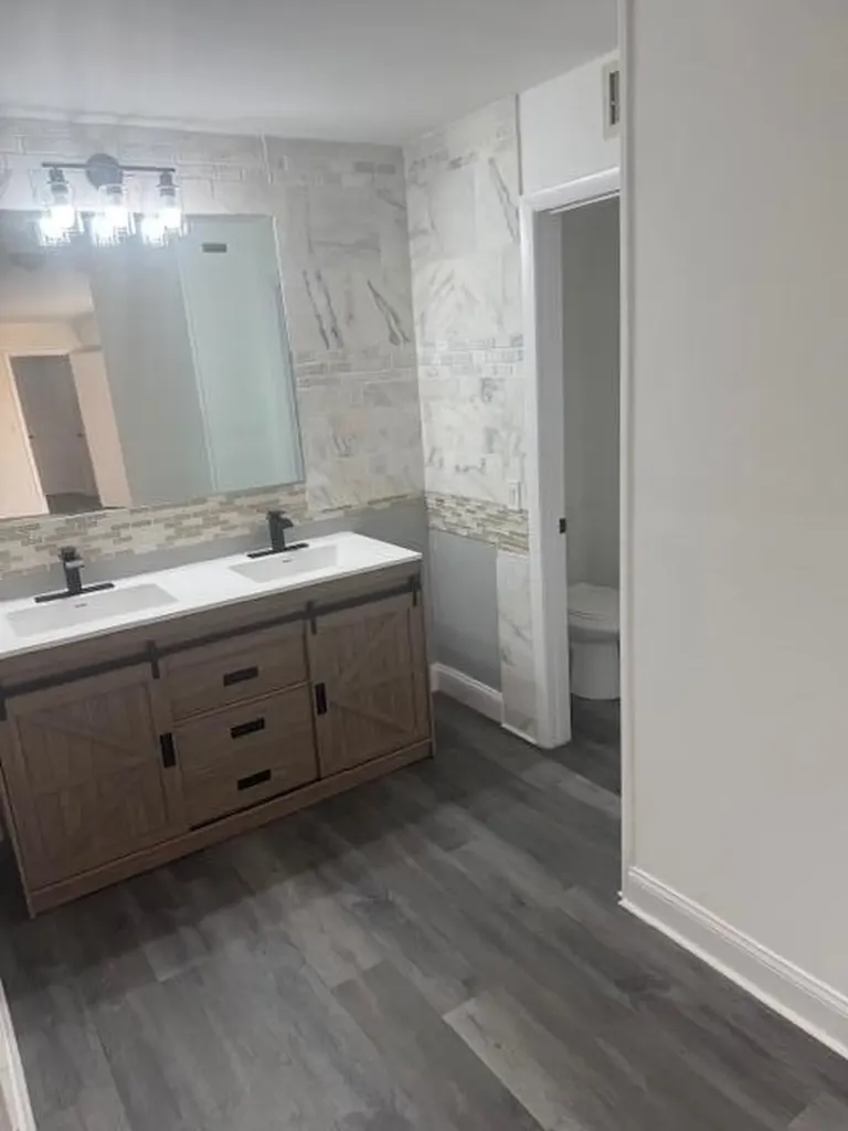 724 Springdale Circle Palm Springs FL 33461