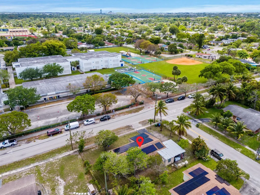 670 SW 29th Avenue Fort Lauderdale FL 33312