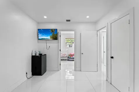 670 SW 29th Avenue Fort Lauderdale FL 33312