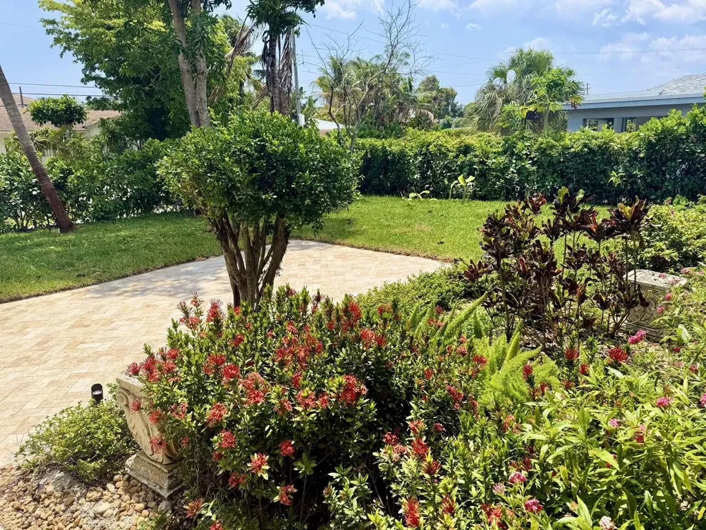 236 SE 3rd Avenue Delray Beach FL 33483