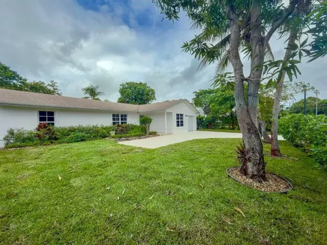 236 SE 3rd Avenue Delray Beach FL 33483