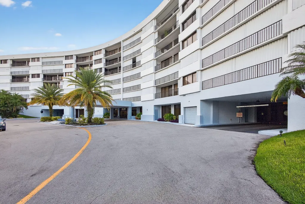 1300 S Highway A1a Highway Jupiter FL 33477