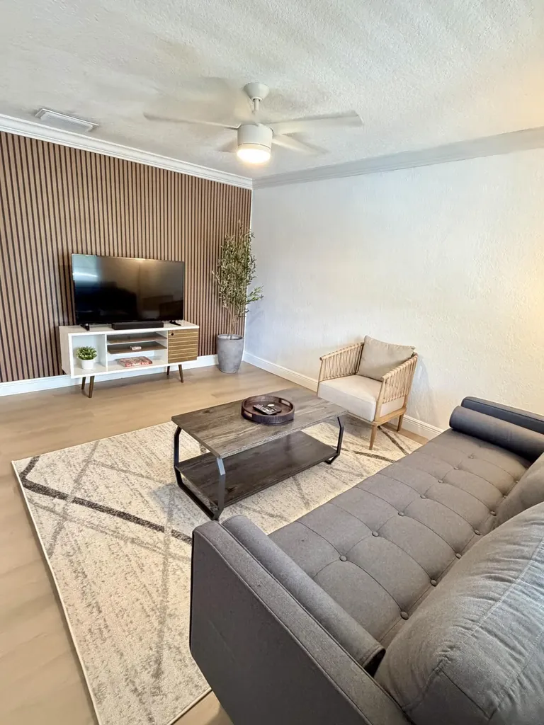 1460 NE 18th Street Fort Lauderdale FL 33305