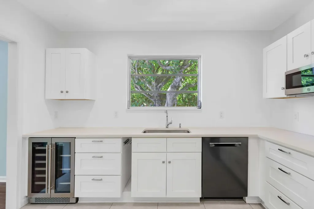 246 Merrain Road Palm Beach FL 33480