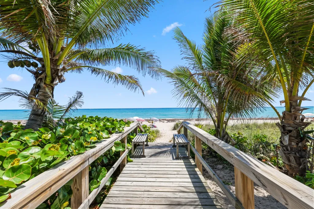 246 Merrain Road Palm Beach FL 33480