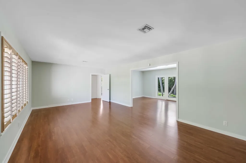 246 Merrain Road Palm Beach FL 33480