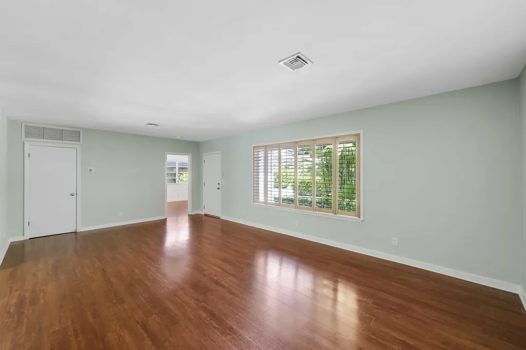 246 Merrain Road Palm Beach FL 33480