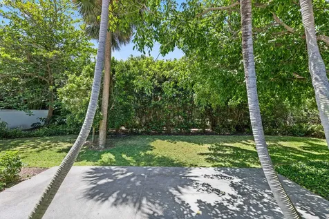 246 Merrain Road Palm Beach FL 33480