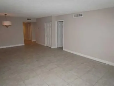 158 Lakeview Drive Weston FL 33326