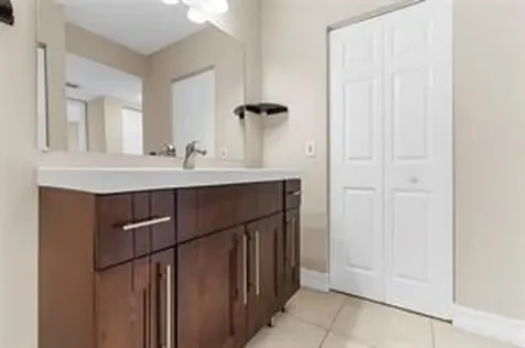 158 Lakeview Drive Weston FL 33326