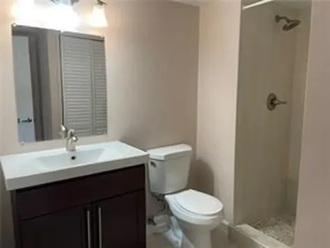 158 Lakeview Drive Weston FL 33326
