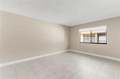 158 Lakeview Drive Weston FL 33326