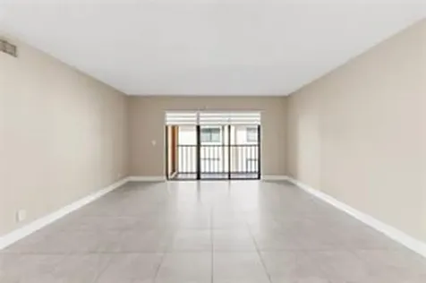 158 Lakeview Drive Weston FL 33326