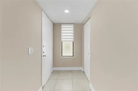 158 Lakeview Drive Weston FL 33326