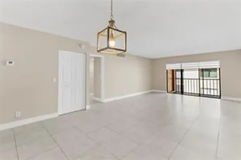 158 Lakeview Drive Weston FL 33326