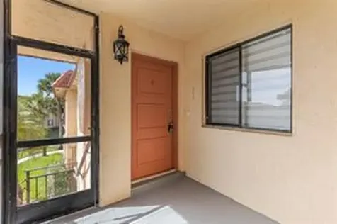 158 Lakeview Drive Weston FL 33326