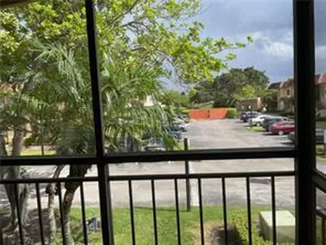 158 Lakeview Drive Weston FL 33326