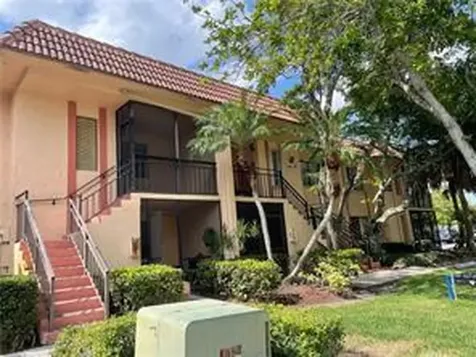 158 Lakeview Drive Weston FL 33326