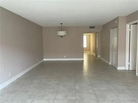 158 Lakeview Drive Weston FL 33326