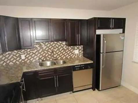 158 Lakeview Drive Weston FL 33326