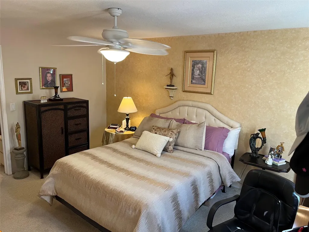 412 S Luna Court Hollywood FL 33021