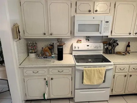 412 S Luna Court Hollywood FL 33021