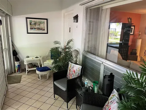 412 S Luna Court Hollywood FL 33021