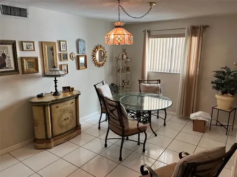412 S Luna Court Hollywood FL 33021