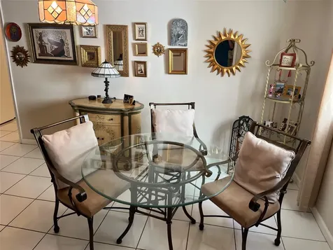 412 S Luna Court Hollywood FL 33021