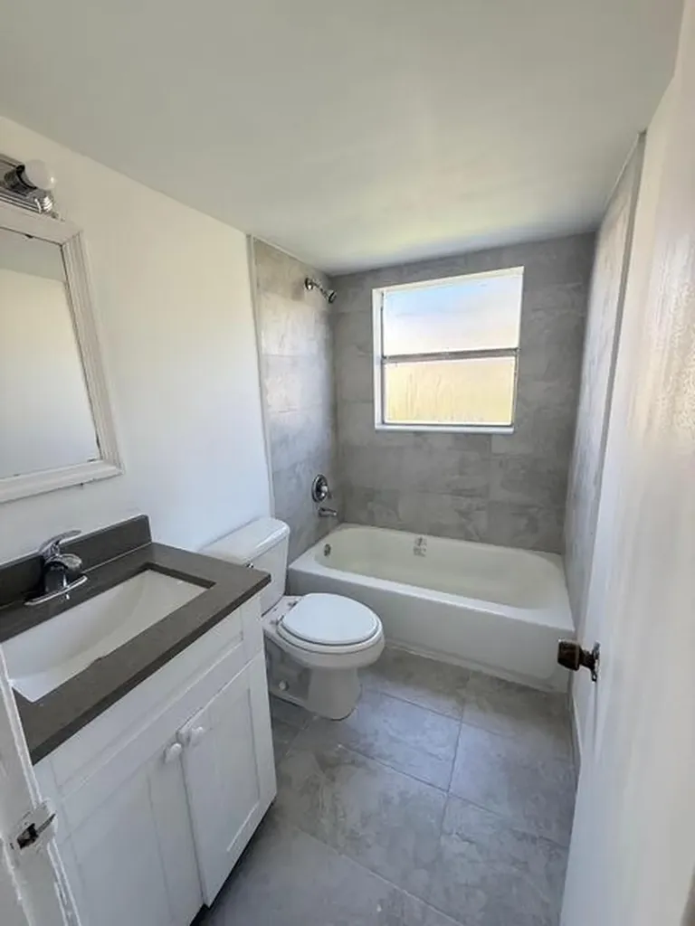 1003 Twin Lakes Drive Coral Springs FL 33071