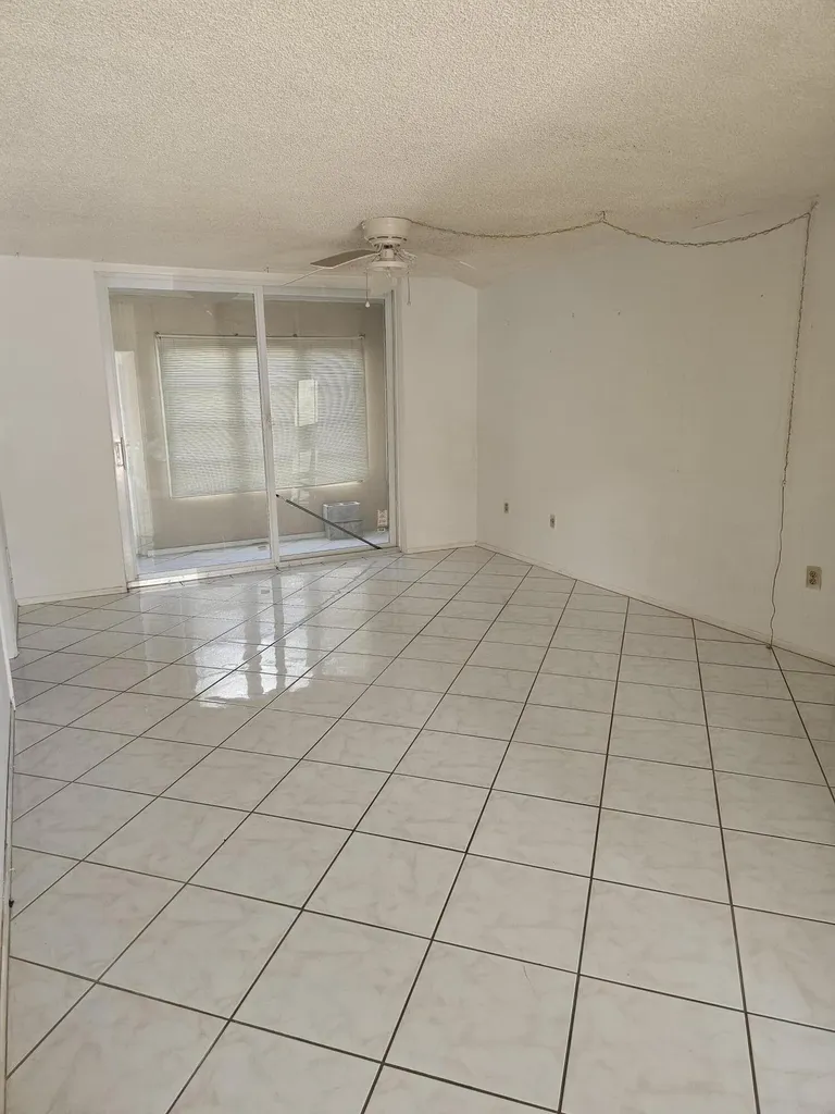 8060 Sunrise Lakes Drive E Sunrise FL 33322