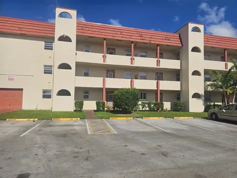 8060 Sunrise Lakes Drive E Sunrise FL 33322