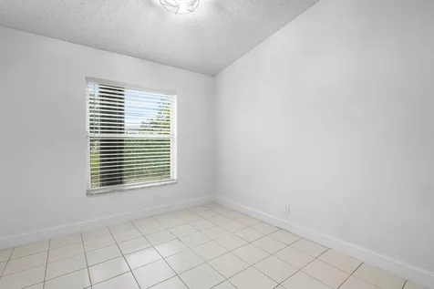 14 Ripley Way Boynton Beach FL 33426