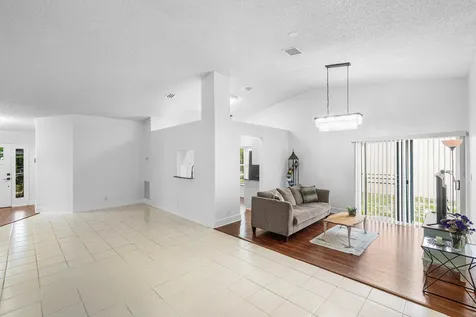 14 Ripley Way Boynton Beach FL 33426