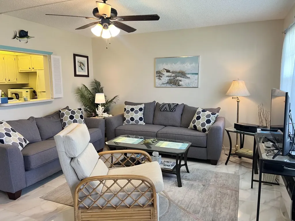 3 Islewood A Deerfield Beach FL 33442