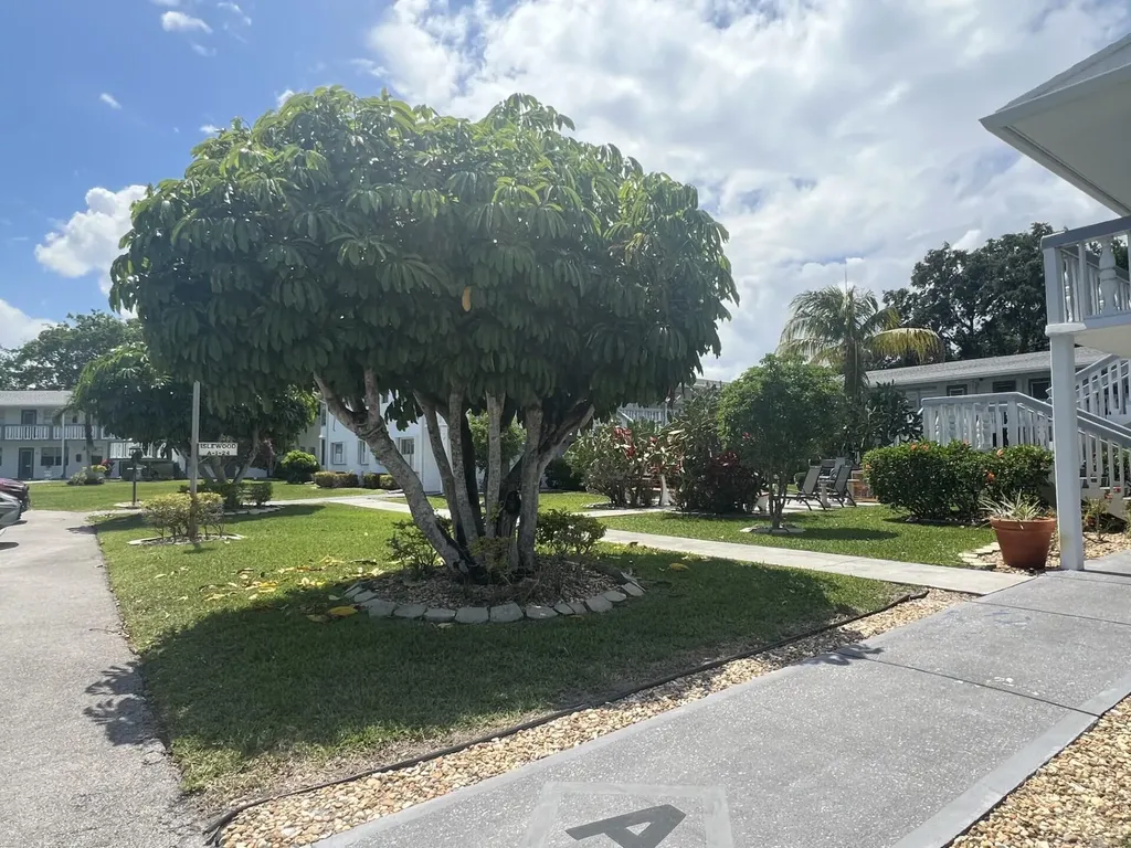 3 Islewood A Deerfield Beach FL 33442