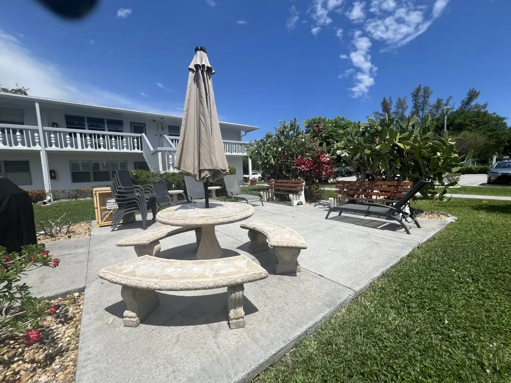 3 Islewood A Deerfield Beach FL 33442