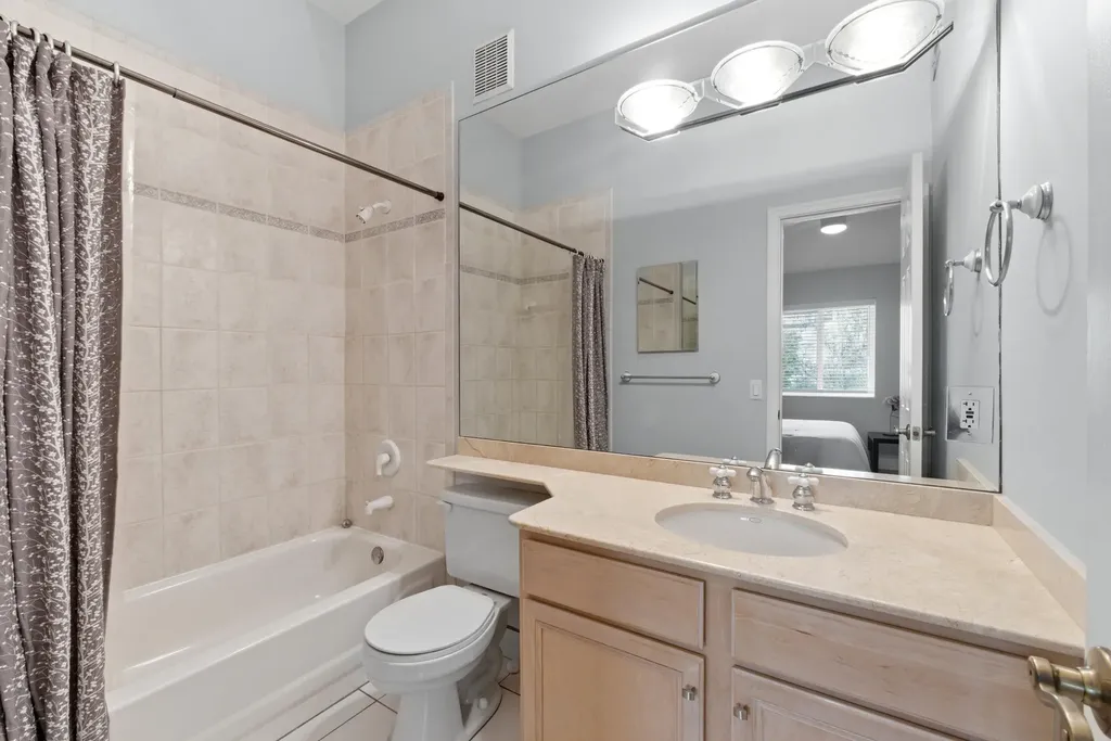 2445 NE 14th Street Pompano Beach FL 33062