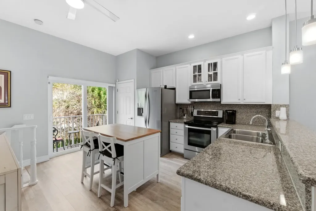 2445 NE 14th Street Pompano Beach FL 33062