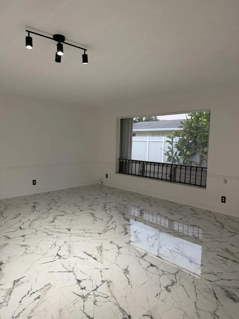 415 SW 8th Street Hallandale Beach FL 33009