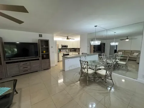 5817 La Pinata Boulevard Greenacres FL 33463