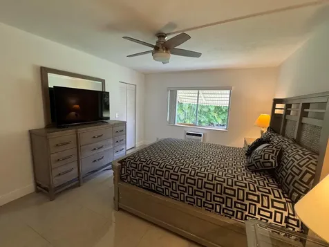 5817 La Pinata Boulevard Greenacres FL 33463